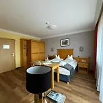 Der Schlossberghof Marzoll - Landidyll & Naturgarten - Vital-sportlich-gesund- バートライヘンハル