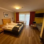 Der Schlossberghof Marzoll - Landidyll & Naturgarten - Vital-sportlich-gesund- 3*