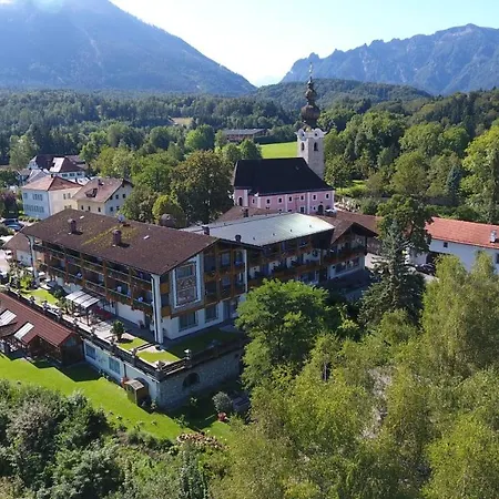 Der Schlossberghof Marzoll - Landidyll & Naturgarten - Vital-sportlich-gesund- Hotel Bad Reichenhall